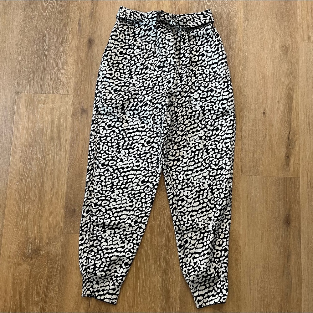 Revolve lovers & Friends Belted Waist Silky Satin Jogger Snow Leopard Cheetah XS
